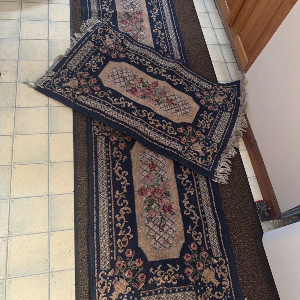Floral Accent Door Mat - Navy and Beige